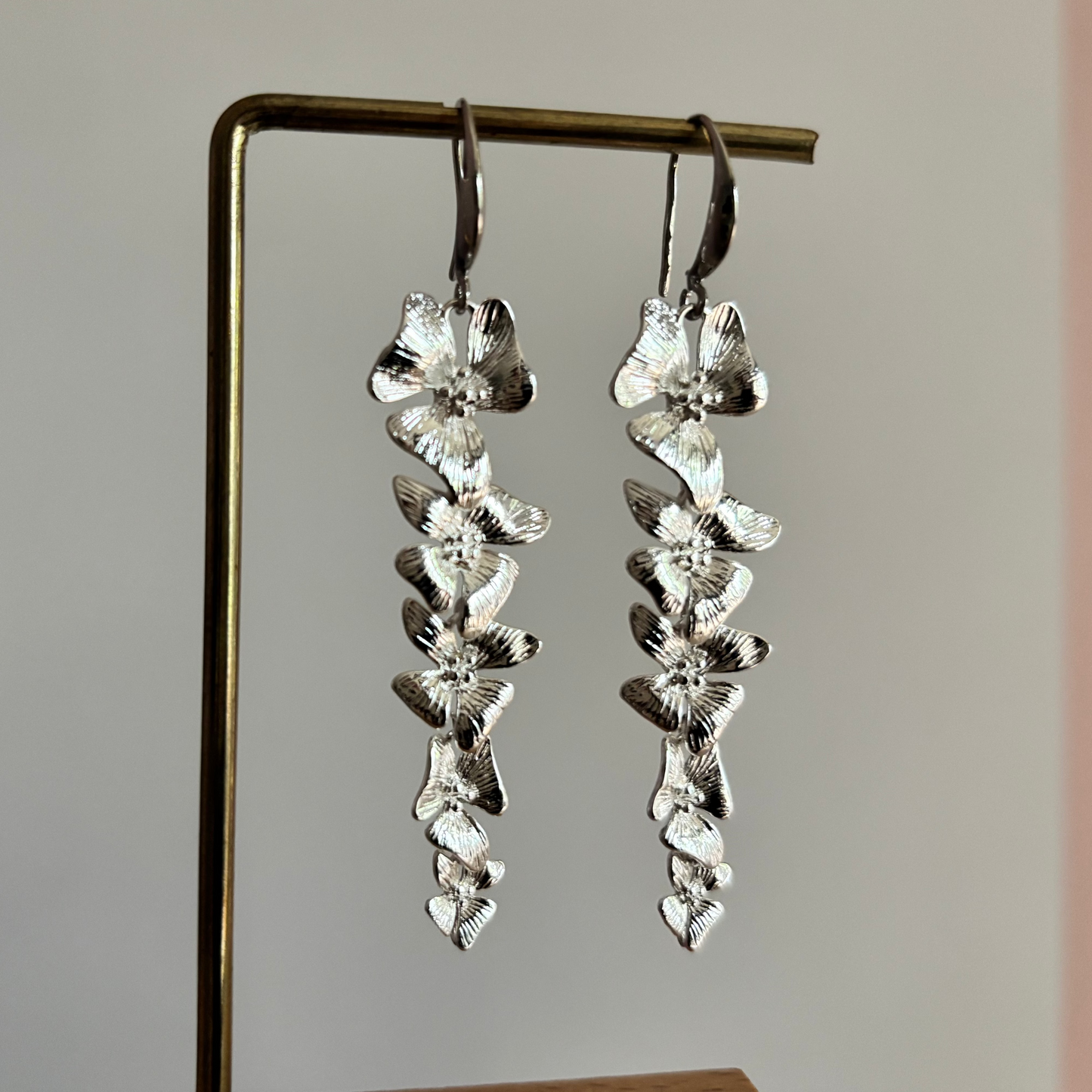 bloemenslinger zilver aan zilveren haakjes