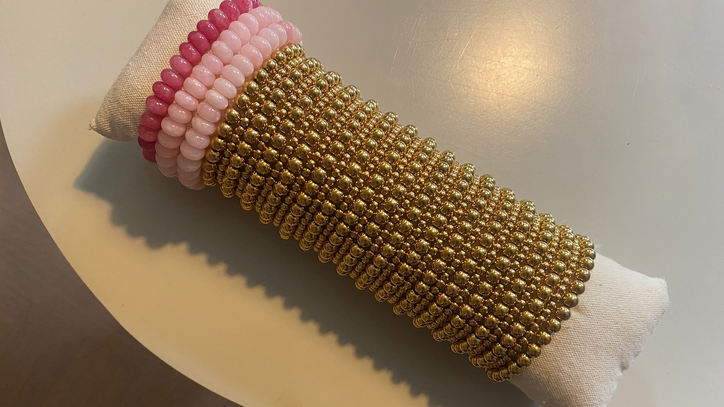 Waterdichte goldfilled RVS bolletjesarmbanden in 18k goudkleur, verkrijgbaar in 4 en 6 mm, dé sieradentrend van het moment.