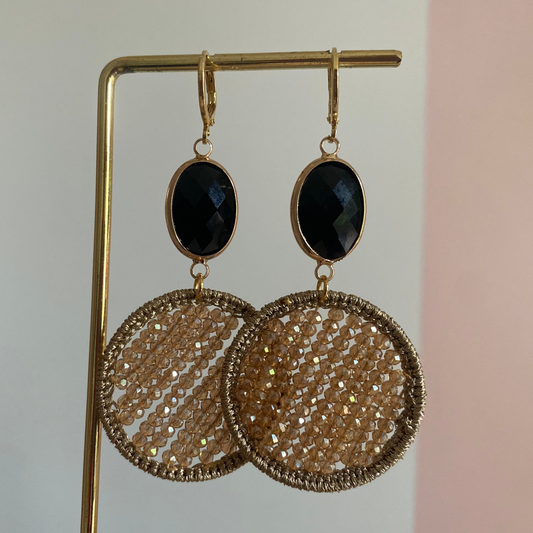 14k vergulde kralenhanger met zwarte ovale steen, 6 cm lang