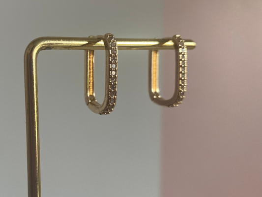 Vergulde gouden 14K oorbellen in rechthoekig model met zirkonia