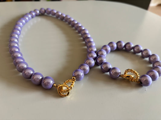 Kralenketting en armband met lila en roze 3D kralen van 14mm en connector sluiting