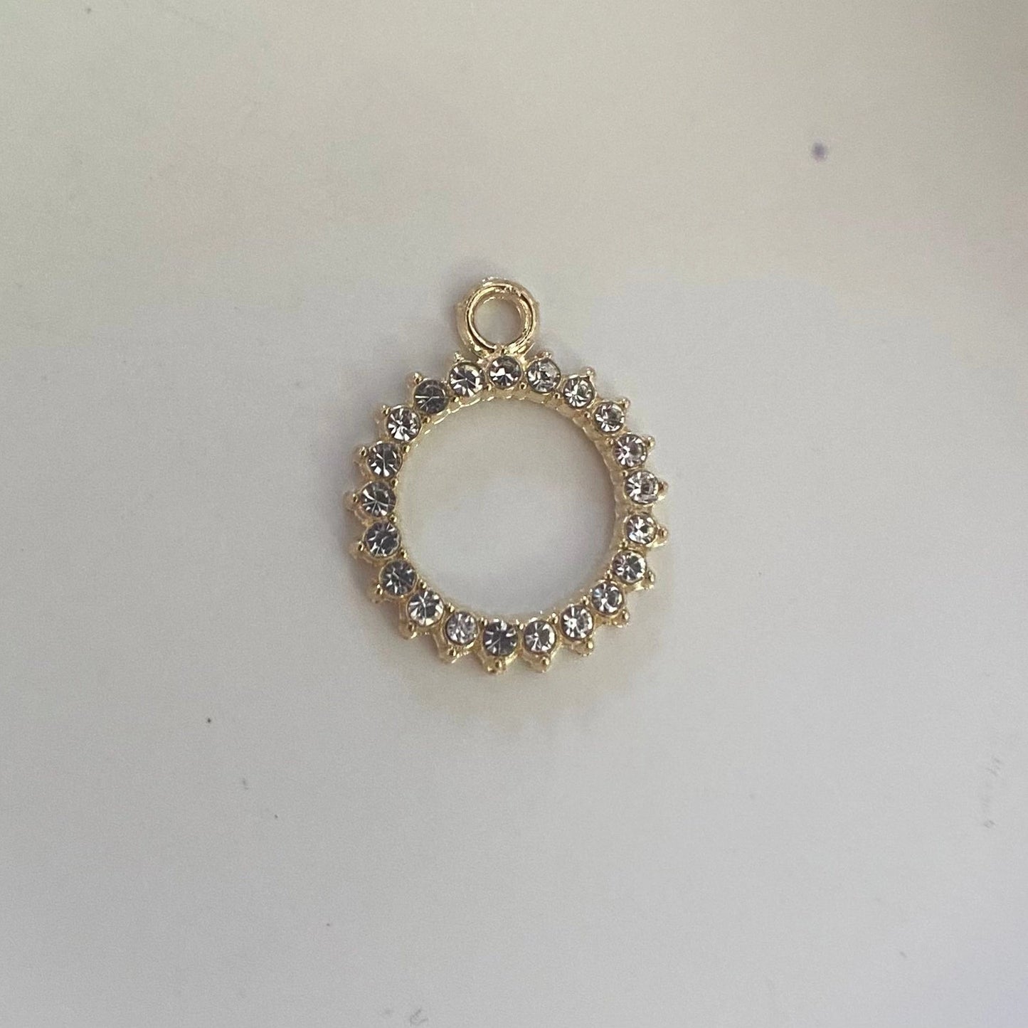 Zirkonia bedel, zirkonia hanger