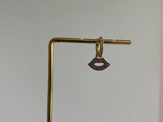 14K vergulde Kus Oorbellen met roze zirkonia in de bedel maar ook in het 14K vergulde oorringetje.