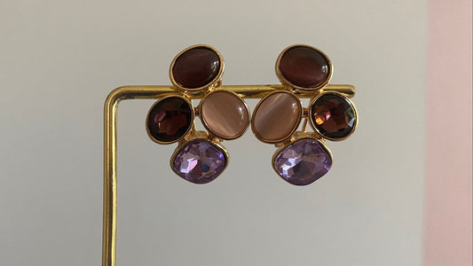 14k vergulde oorstekers met catseye natuurstenen in lila, beige, gebroken wit en licht bruin. 