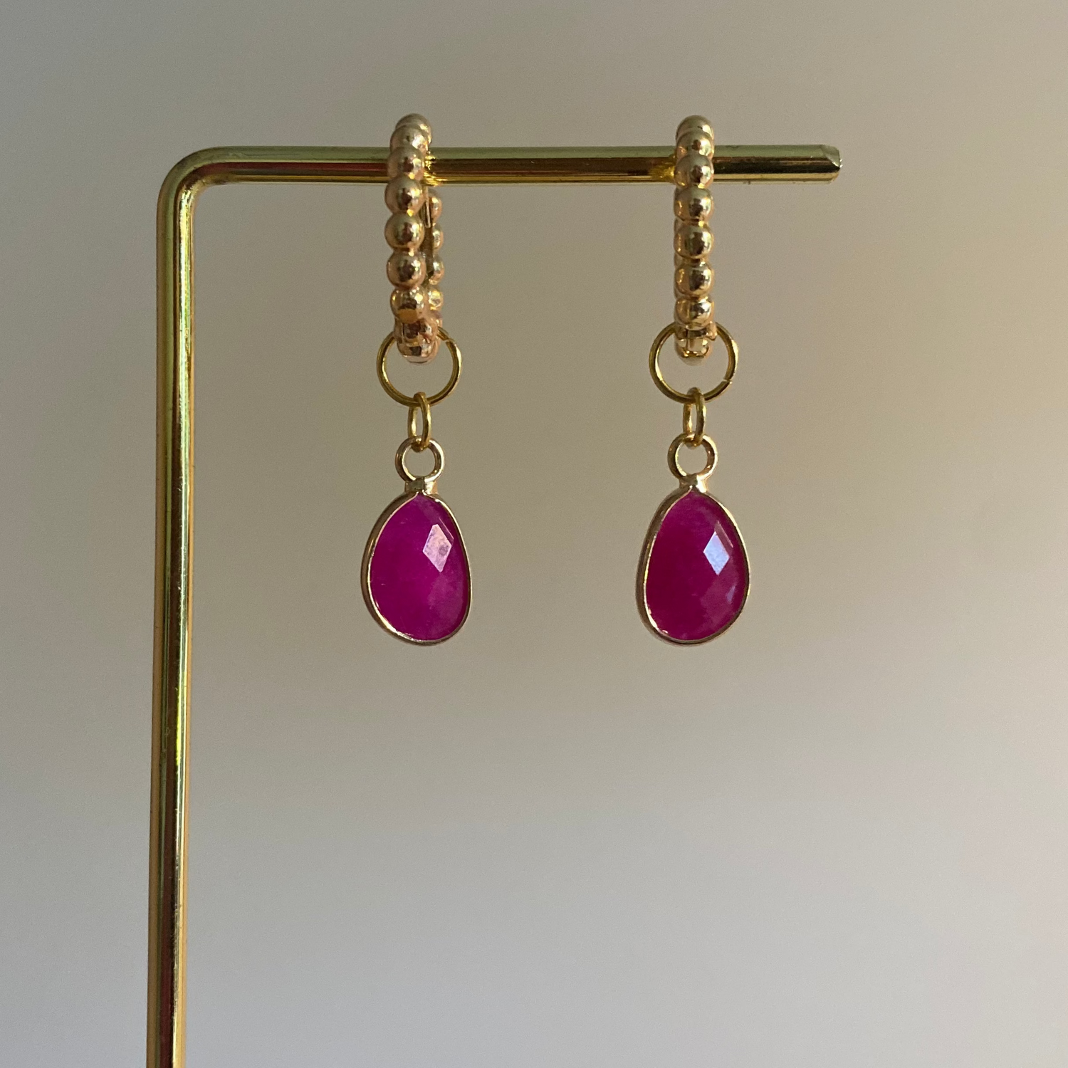 14K vergulde creolen met bolletjes