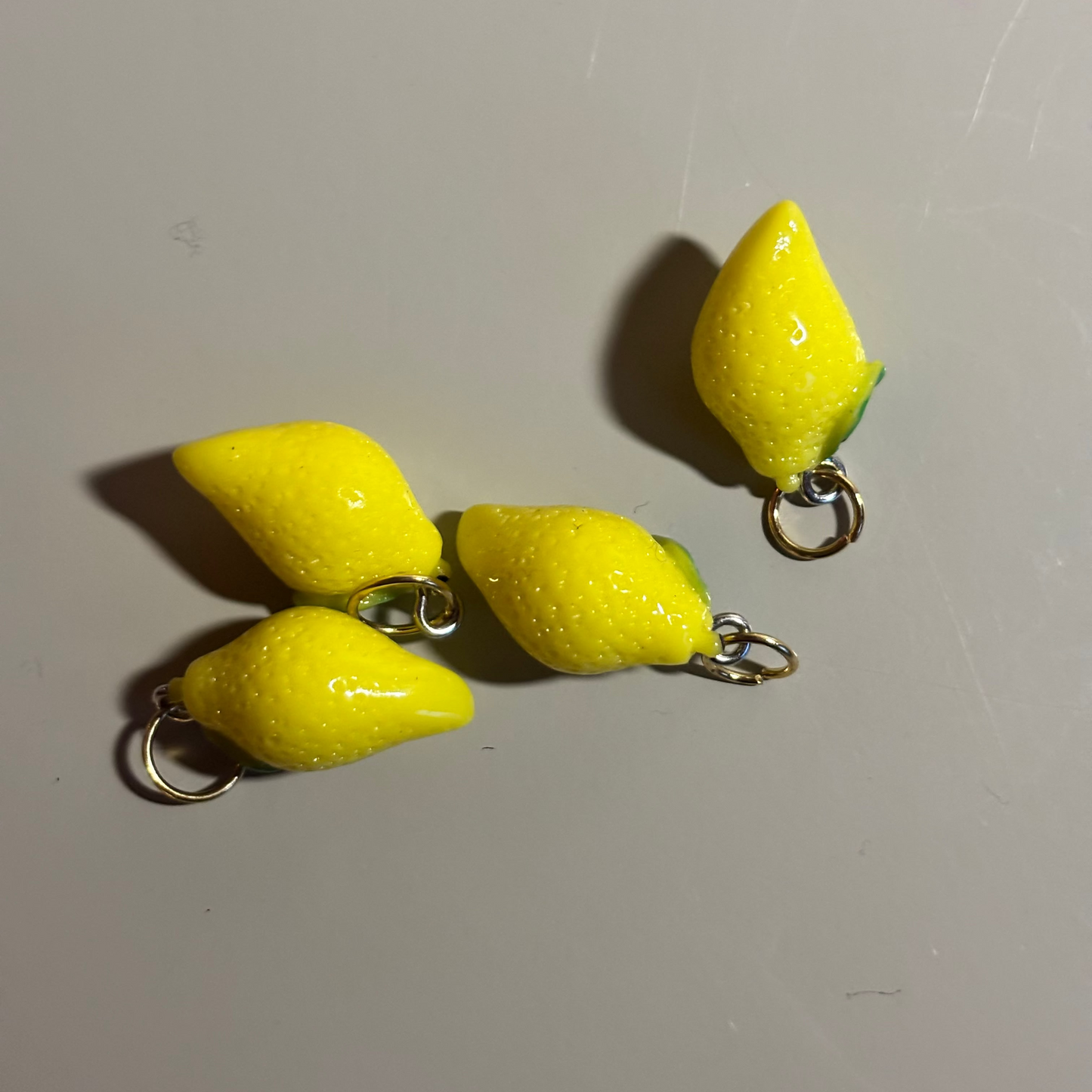 Citroen bedel van acryl voor ketting of connector