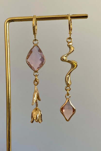 Handgemaakte 14k vergulde Lellebel oorbellen "Isabella" in de kleur roze.