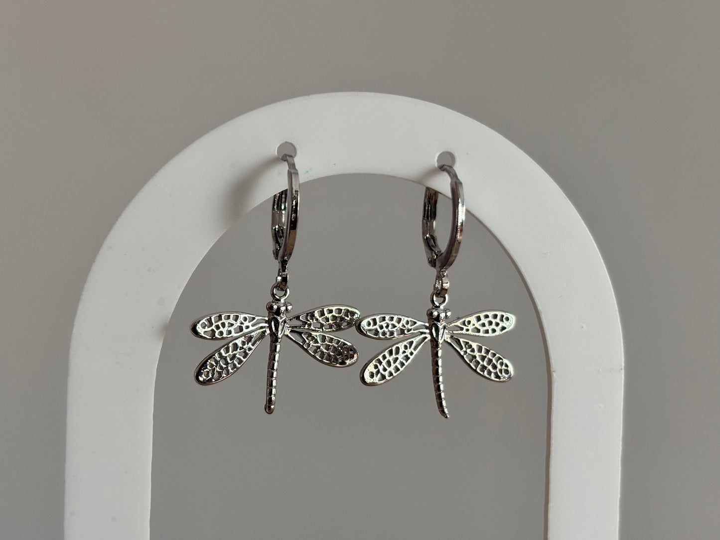 earparty met zilveren libelle