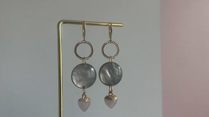 14K vergulde stekers met een prachtige glanzende cabochon en een mini natuurstenen hartje 